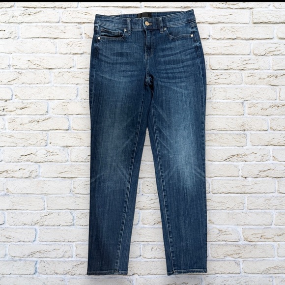 WHBM Mid-Rise Blue Jeans size 2 - Picture 1 of 3